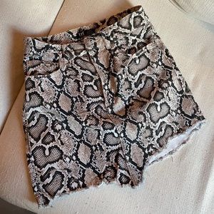 Snake skirt ready to wear